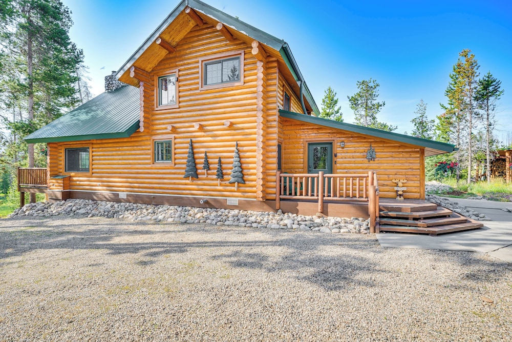 4 Mi to Rocky Mtn Nat'l Park: Cabin Near Town!