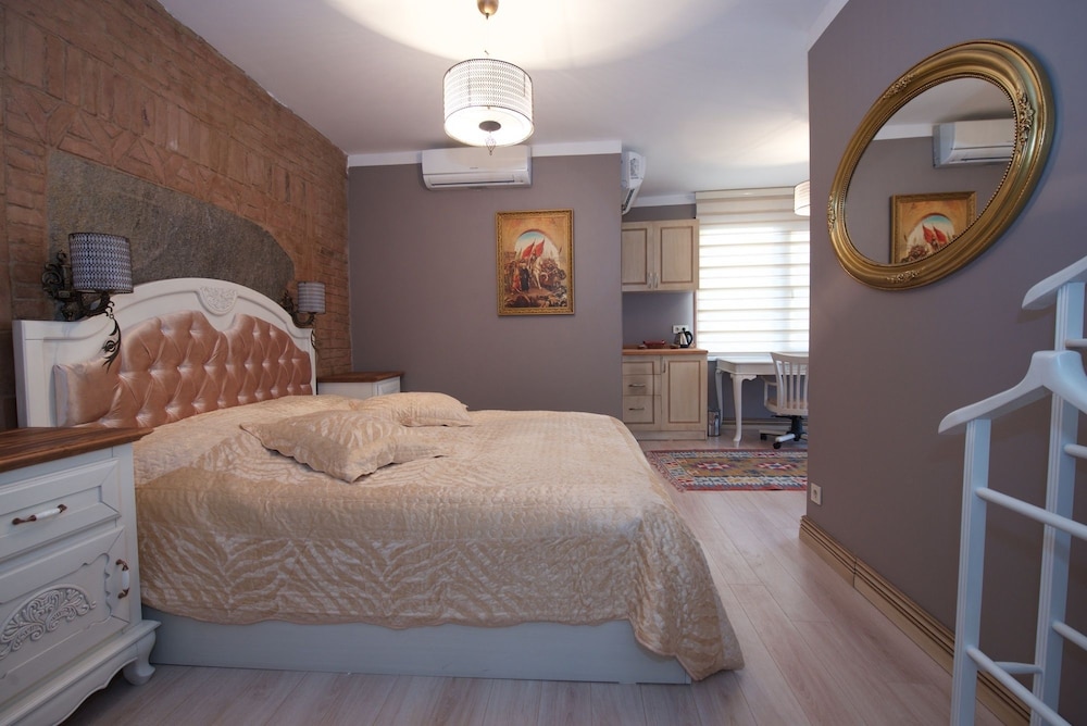 Galatolia Suites - Image 79