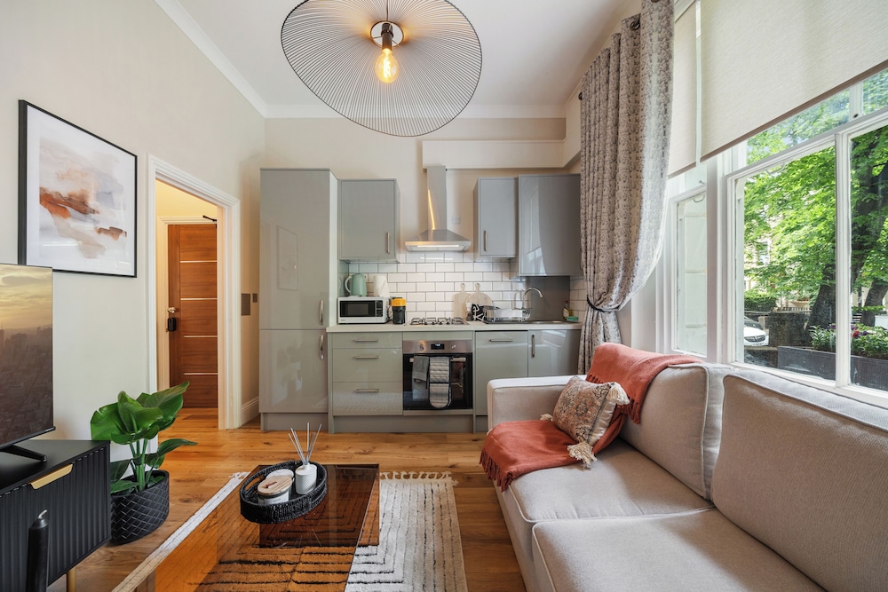 Avari Apartments - Notting Hill