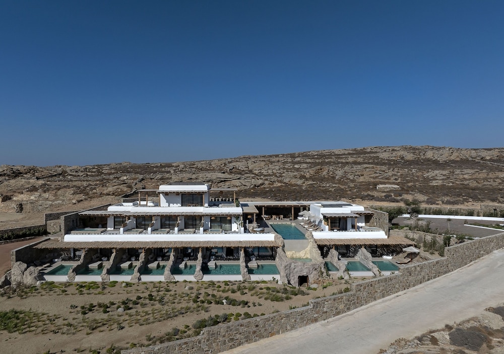 WhiteArt Suites
