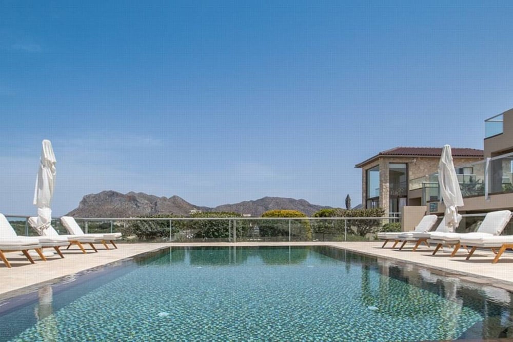 Tersanas Villas