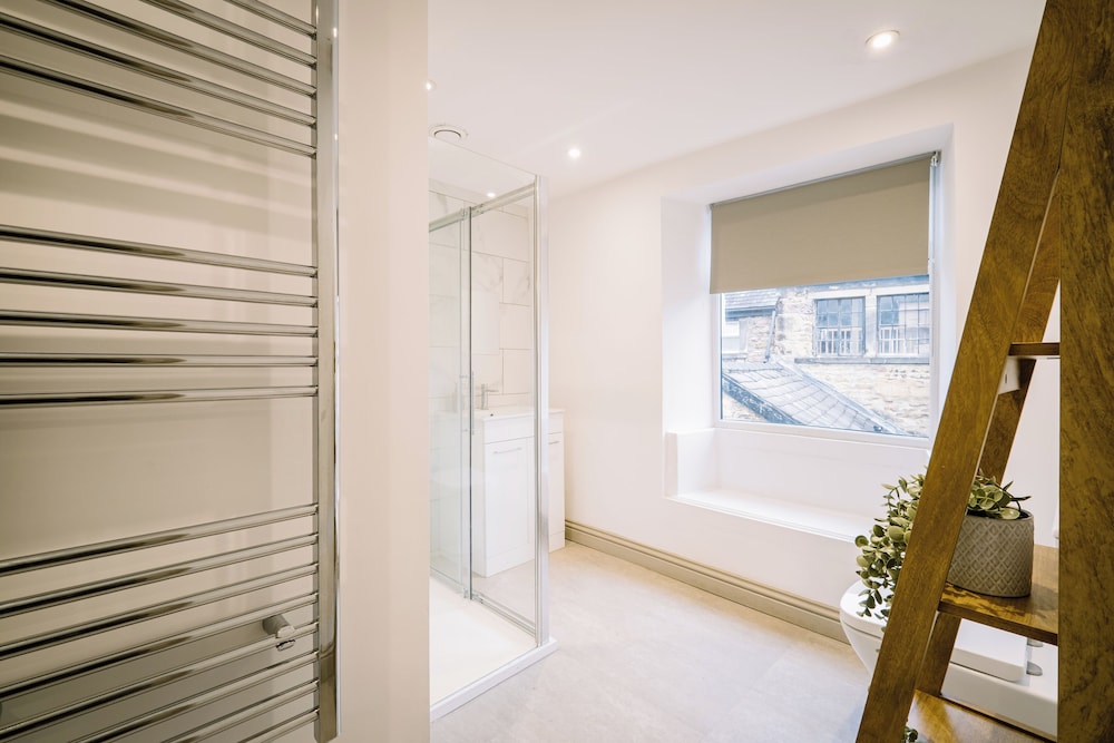 Sun St Apartment 2