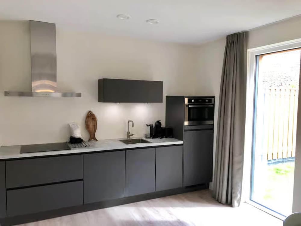 Beautiful Lodge for 5-person Near the Beach