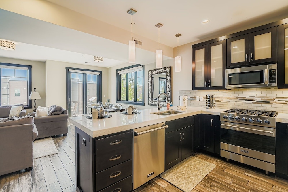 Tranquil Blackstone Getaway 3 Bedroom Townhouse
