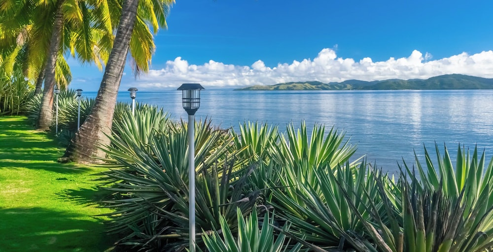 Aroha Taveuni Beachfront Bures