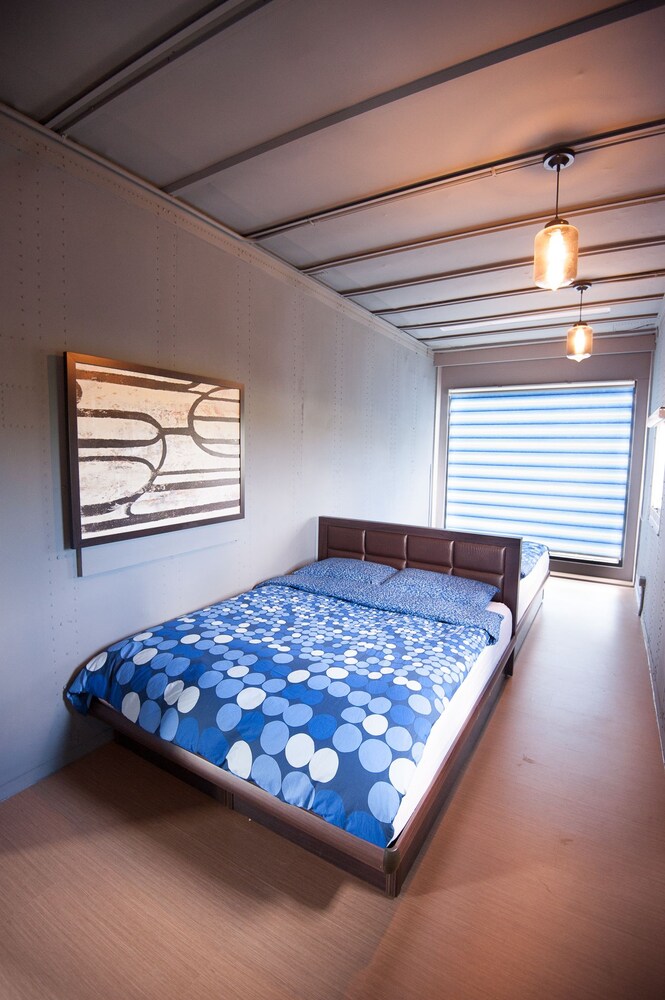 Cape 42 Hostel III