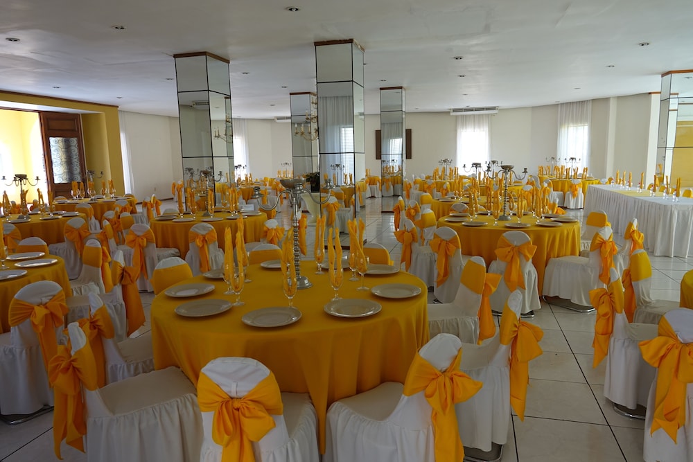 Colima Vacations - Hotel America Colima - Property Image 8