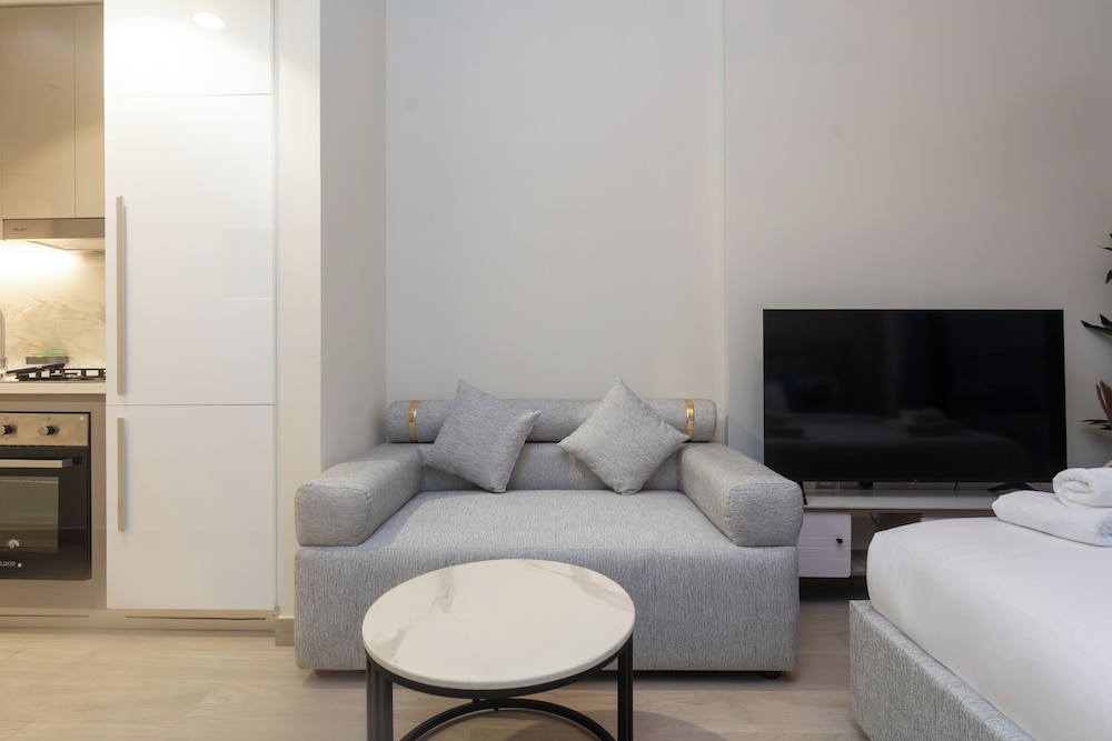 Chic Studio Retreat in Meydan City