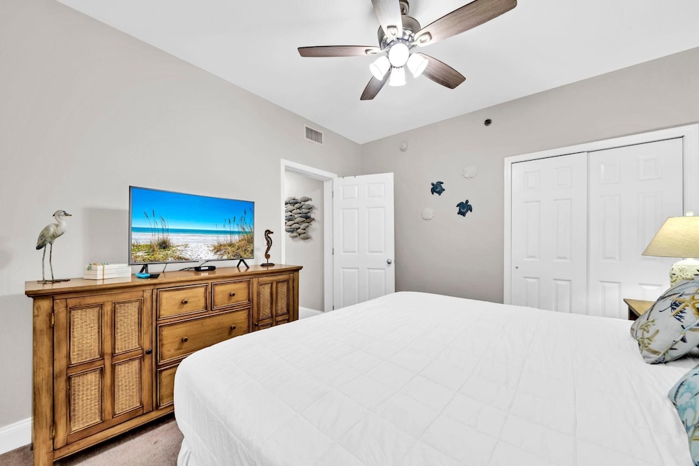 Laketown Wharf 906