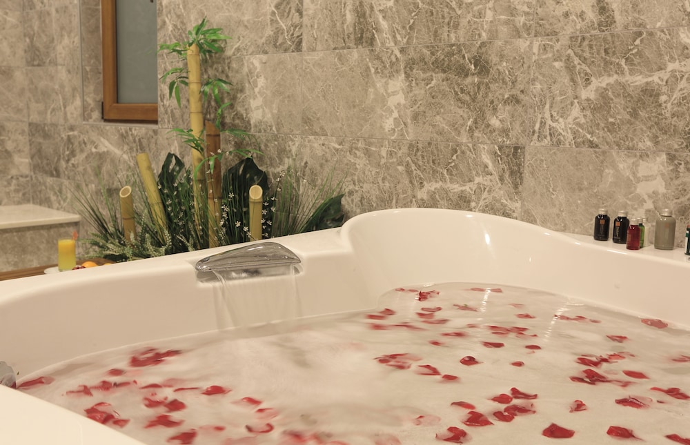 Cam Thermal Resort Spa Convention Center