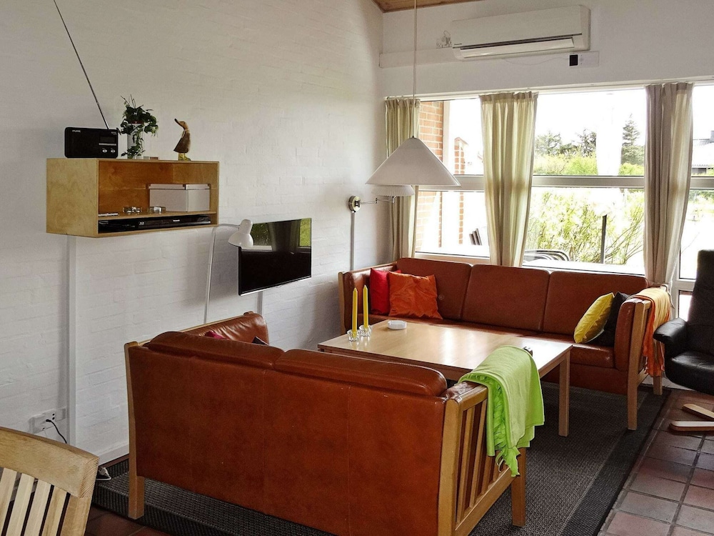 Stylish Holiday Home in Ouddorp With Beach Nearby view 5