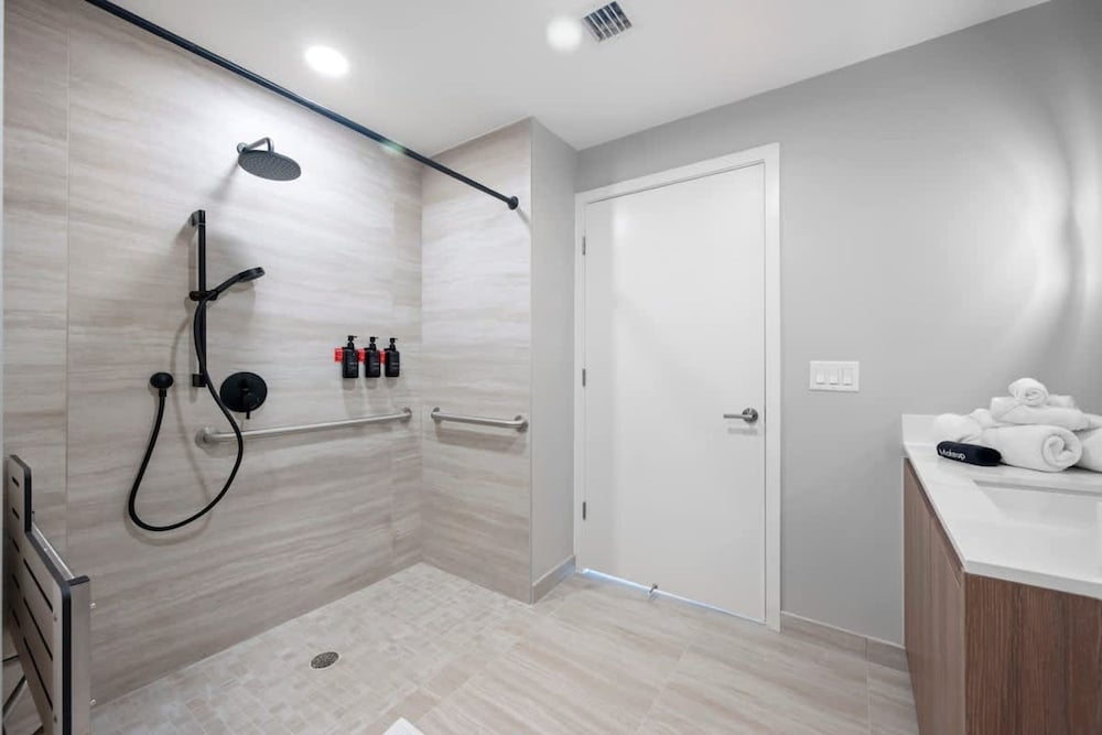 NOK Fantastic 1 BR Den in Miami