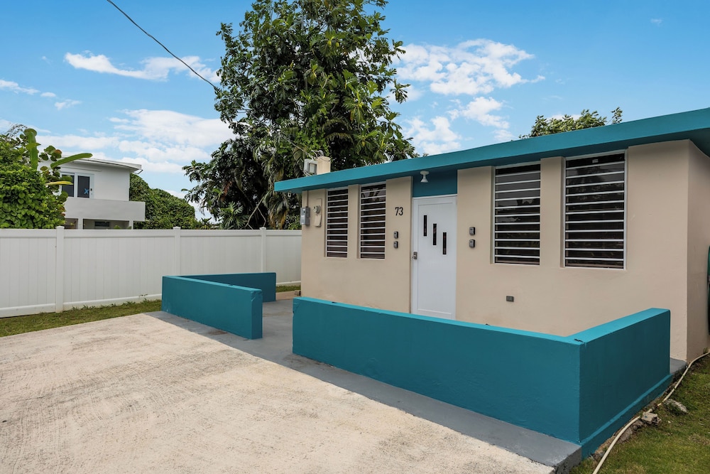 Private Pool Near the Beach Pet Friendly