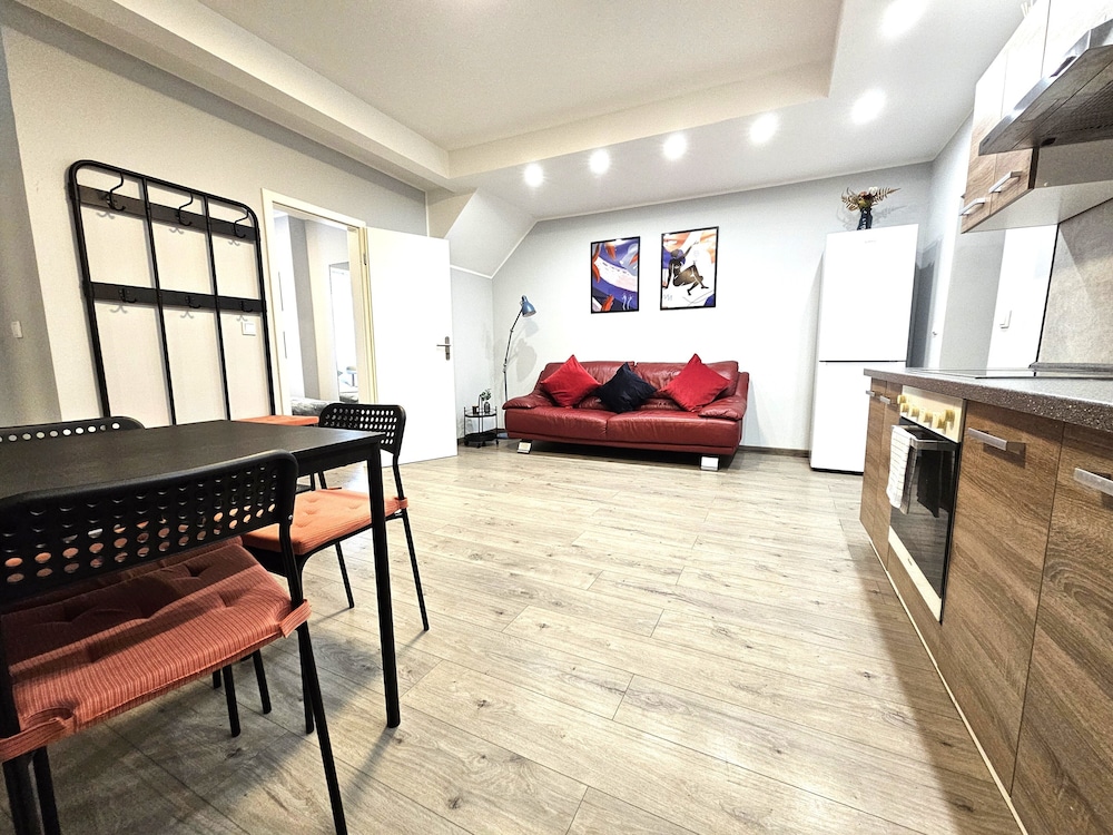 Airport Messe Apartments