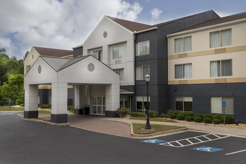 Spark by Hilton Macon North view 5
