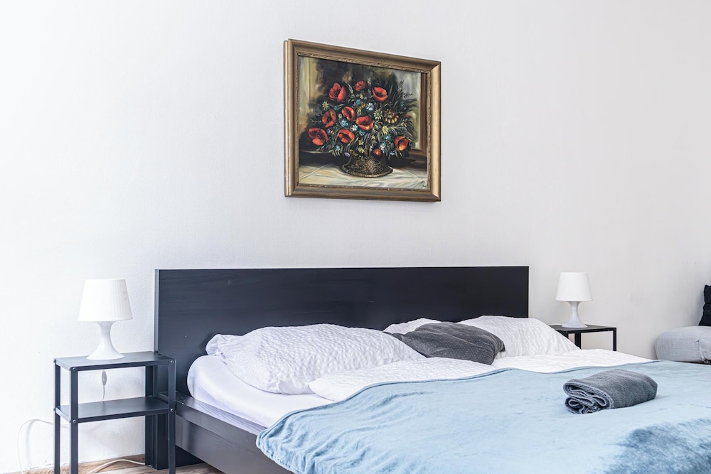 Bright 2BR Flat Near Westbahnhof