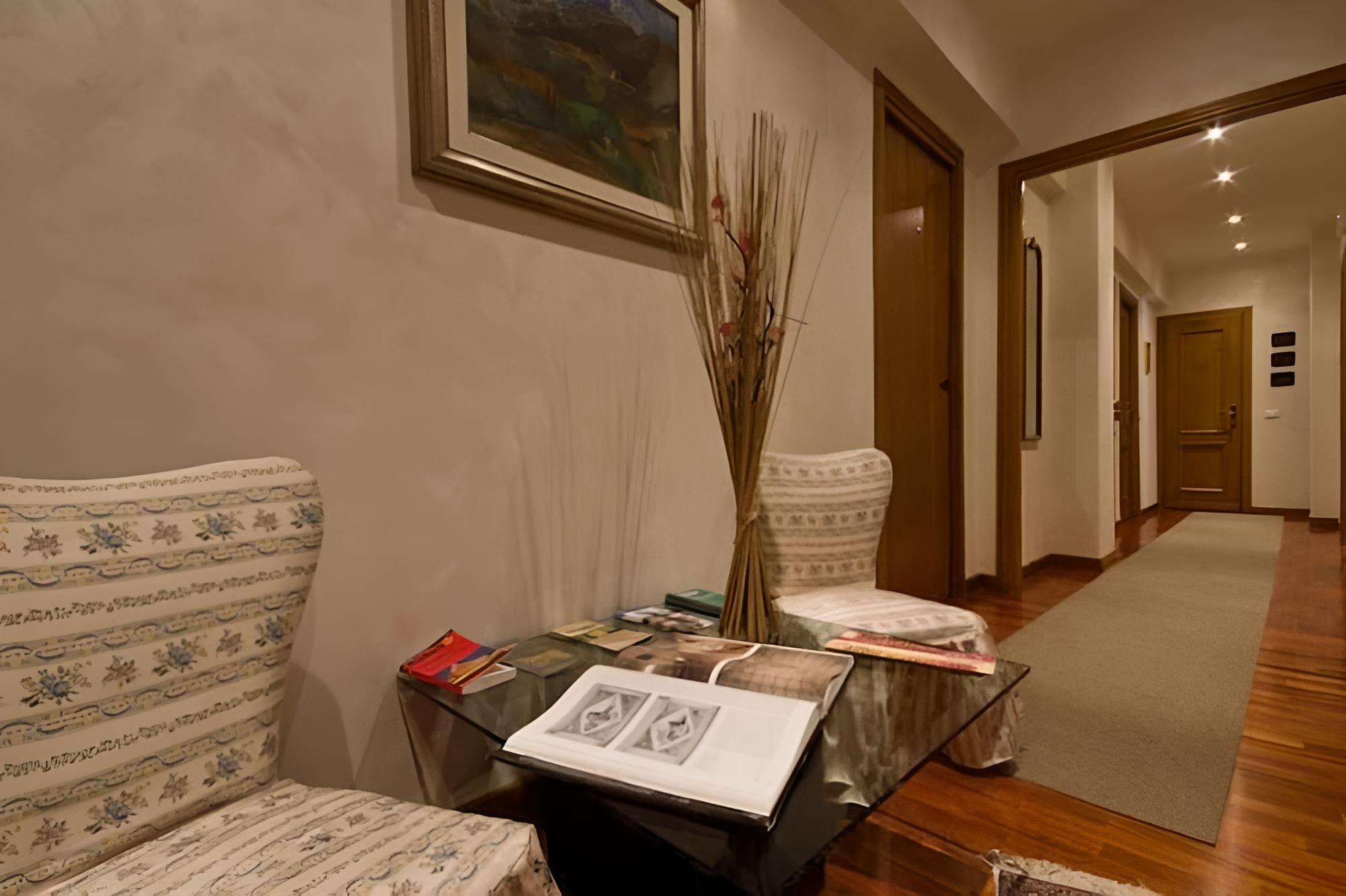 B&B Davila 25