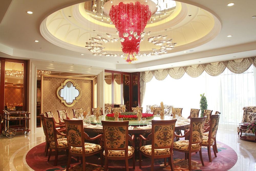 Xiaogan Yuji Grand Hotel