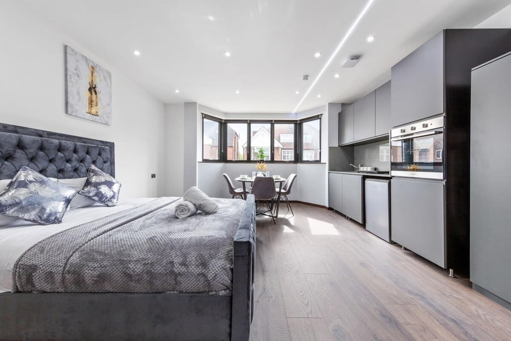 Serviced Studio Flat Near London Northern Line