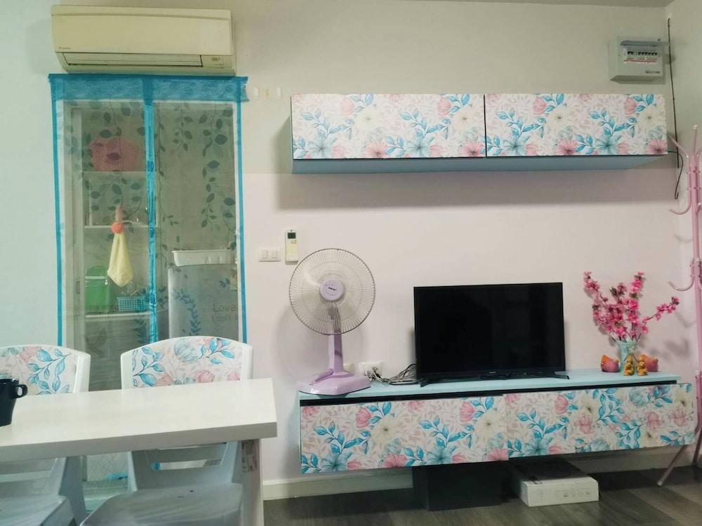 Valley Mountain View&city Proximity Golden Eight Apartment