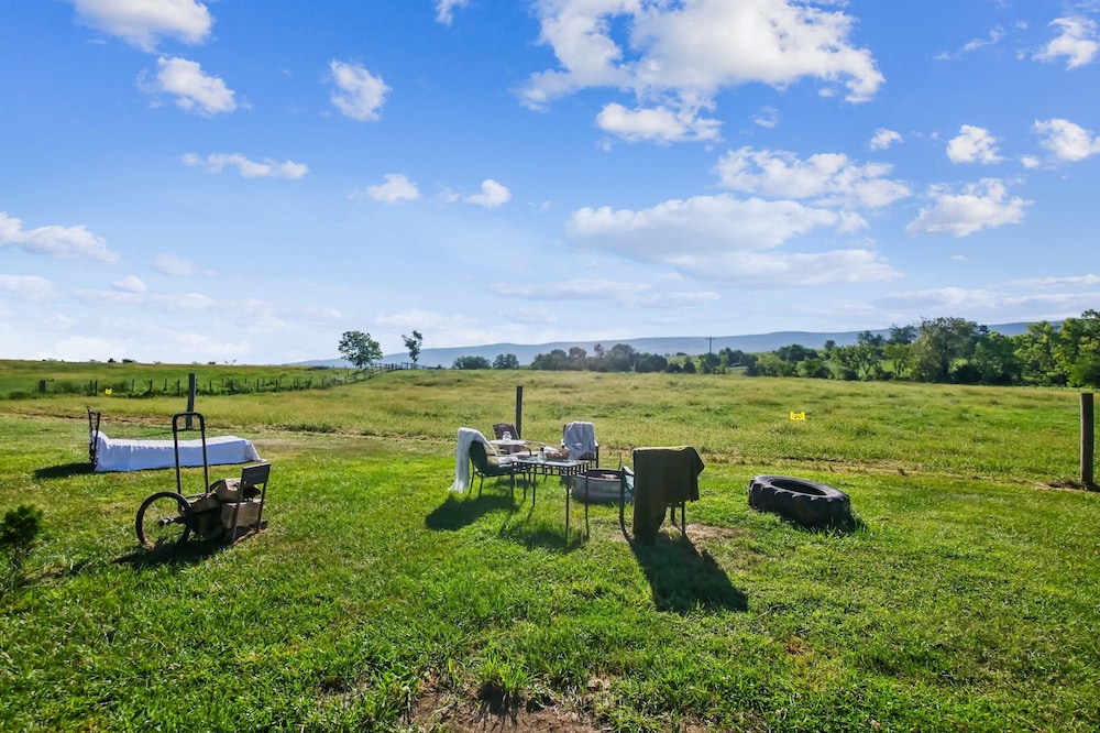 Cozy Tiny Home Retreat On Shenandoah Valley Farm 1 Bedroom Cabin