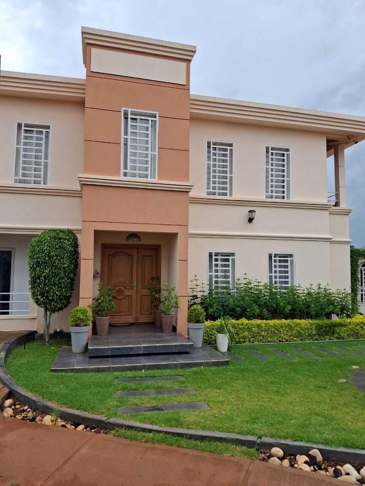 Tia Vahine - Boutique Hôtel Ivato