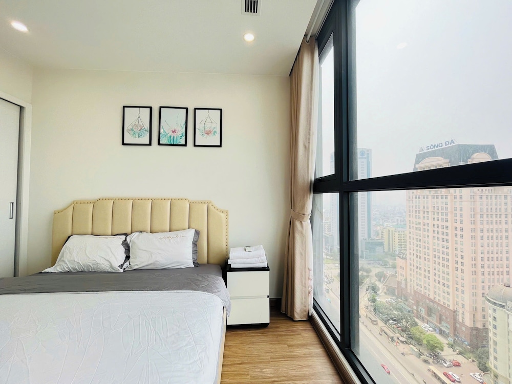 Sunny - Vinhomes Skylake Residences