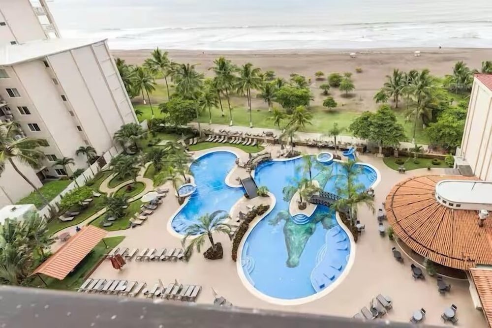 3 Bedroom Condo in Croc's Casino Resort