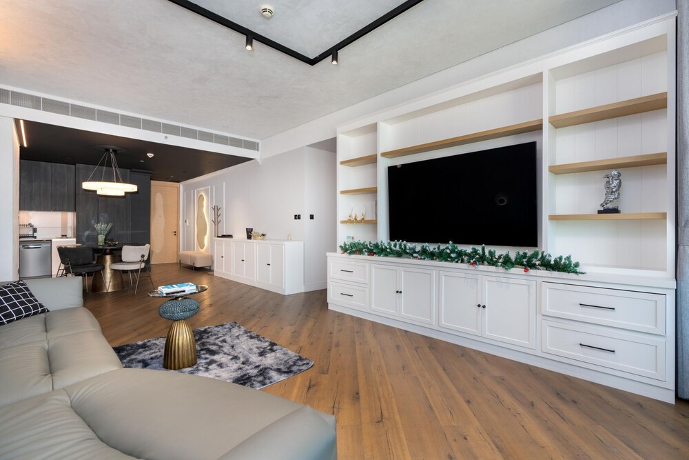 2BR 2502 Jumeirah Gate 1