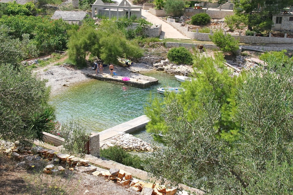 Stone House Oreb en Vela Luka — human