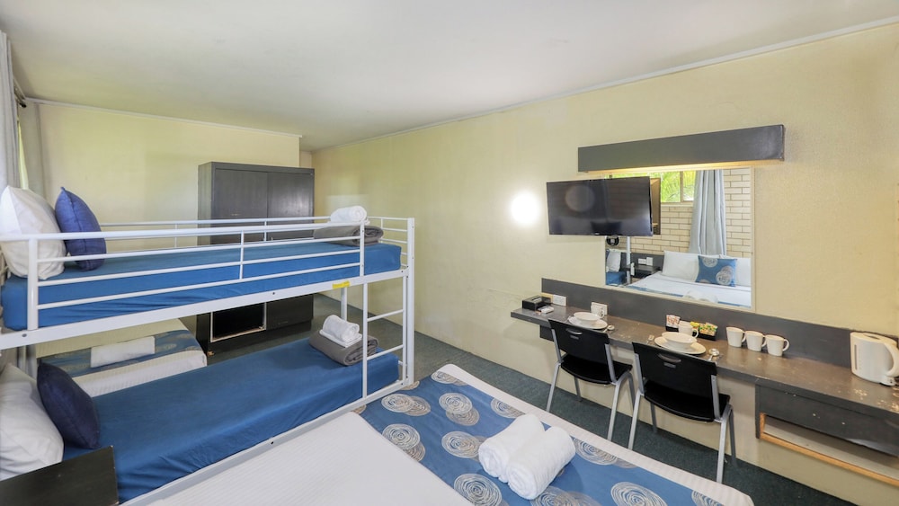 Tropical Gate Motor Inn