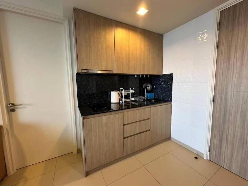 Sea View-high Floor 2 Bed Room Excellent Location