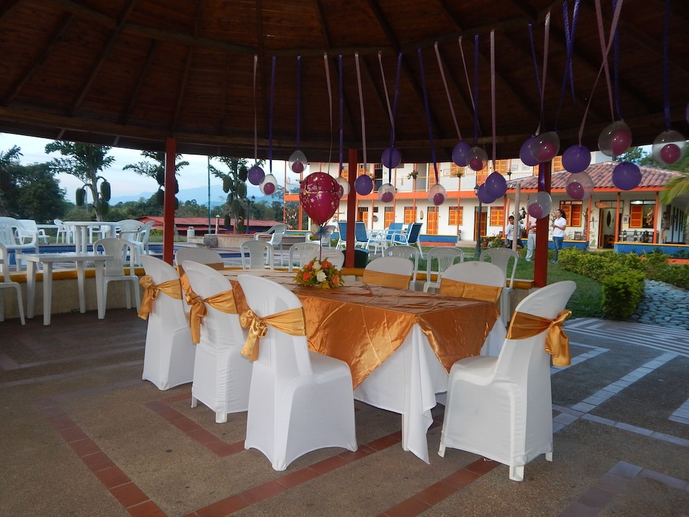 Finca Hotel La Rivera