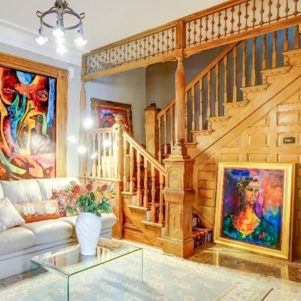 Logan Mansion Suite 2 2 Bedroom Apartment Hotel
