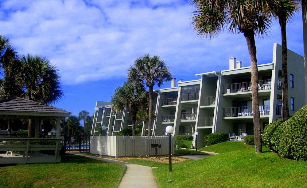 Island South by Distinctive Beach Rentals view 3