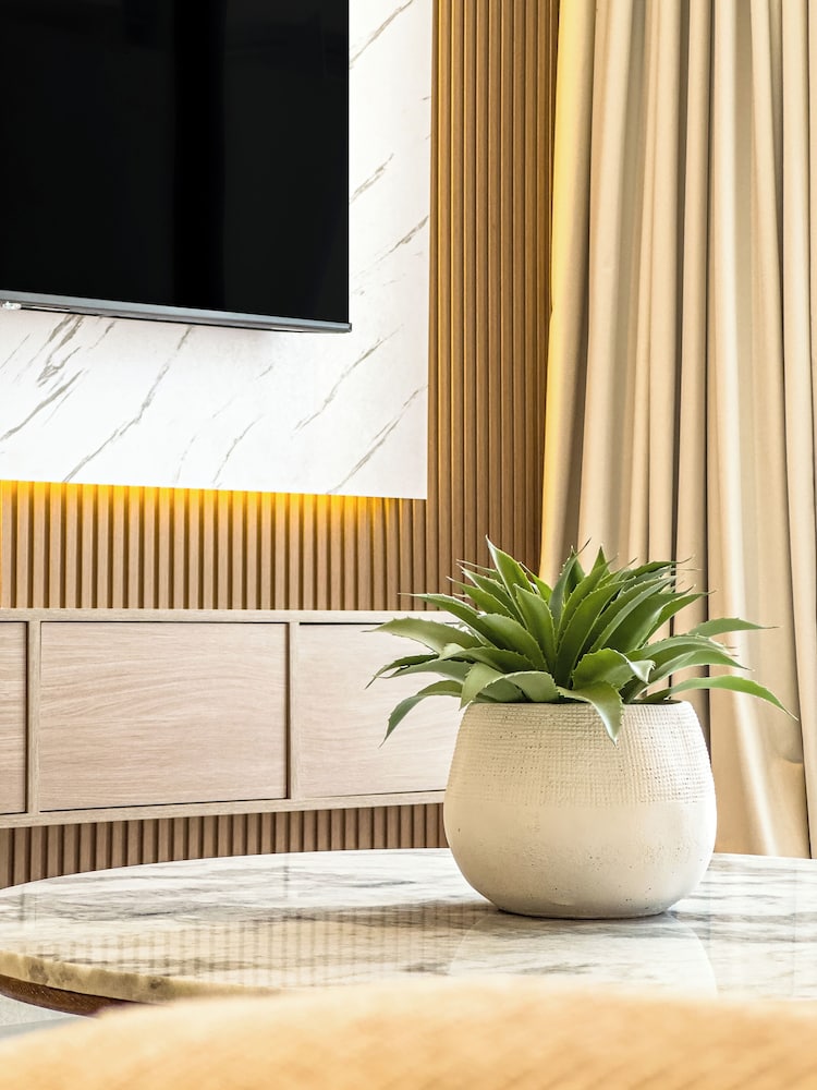 Superhost Spacious 1BR Arjan