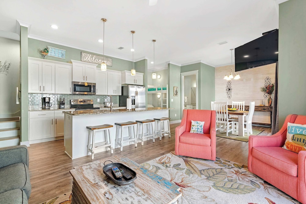 Little Lagoon Cottage for 8 - Free Activities