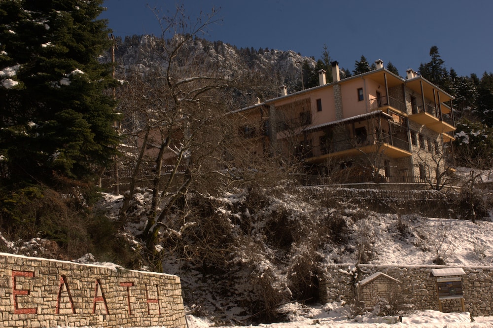 Kroupi Hotel