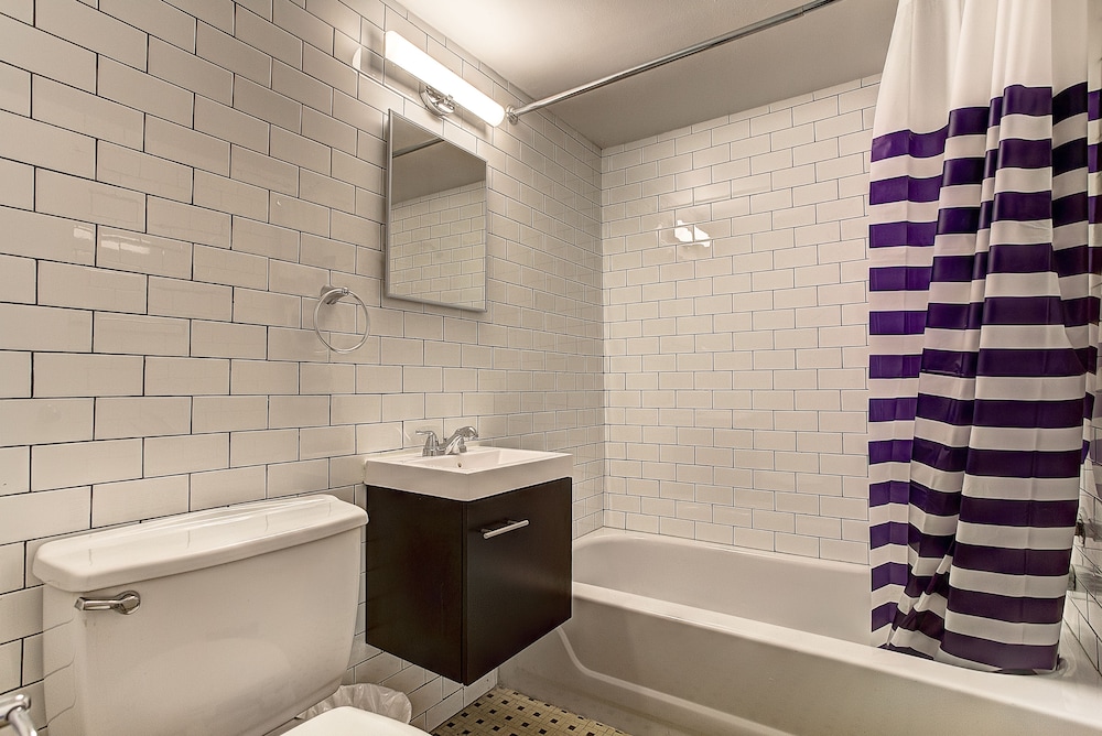 Destination Stays McGill Plaza DT MTL