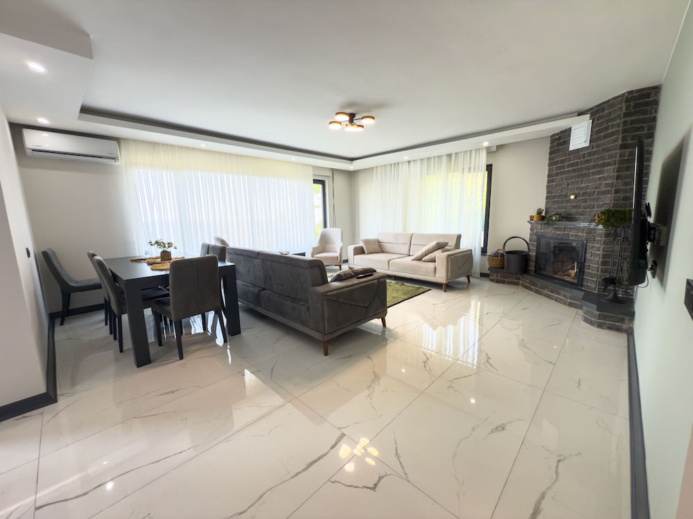 adesa viev villas