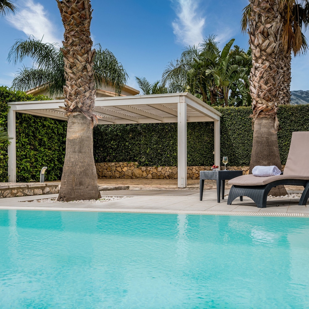 Villa Jacqueline con Piscina Privata 8 Posti Letto