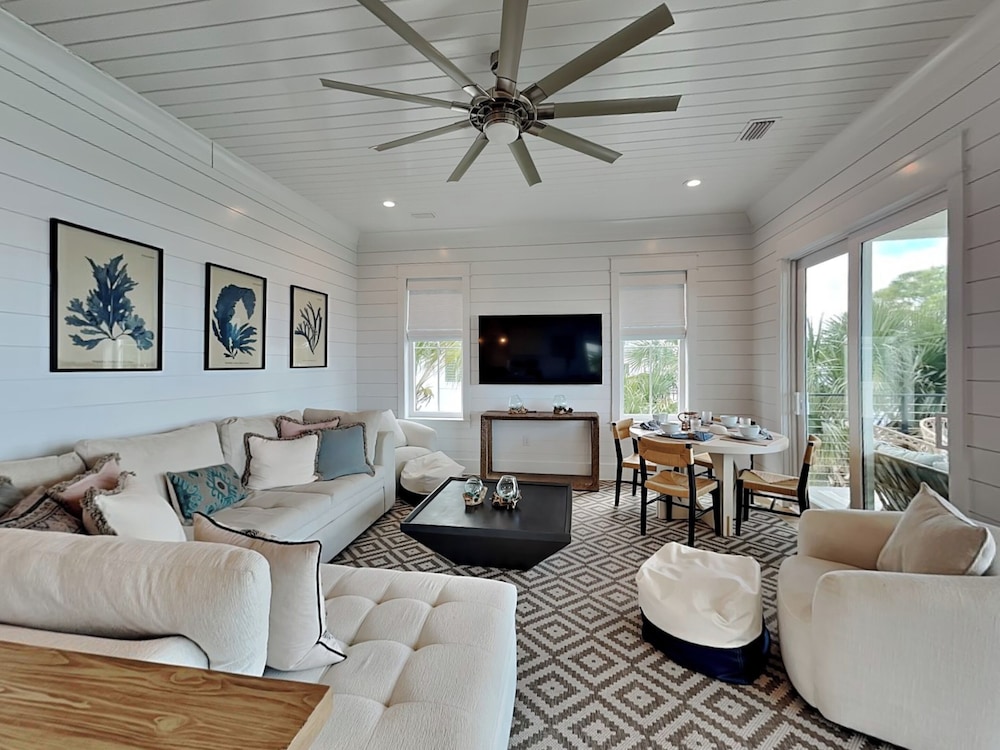 The Osprey #8 by Southern Vacation Rentals