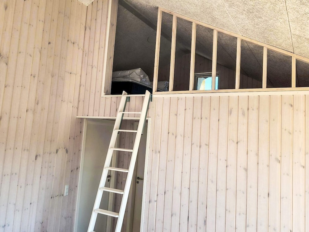 5 Star Holiday Home in Humble