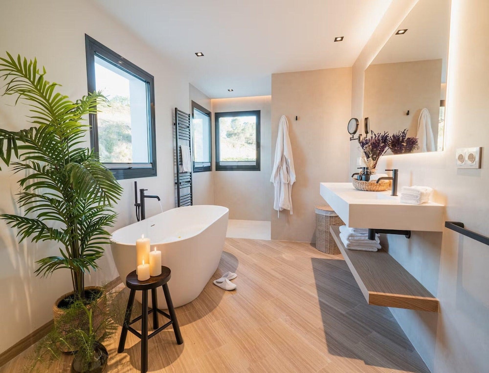 Superb Villa With Private Lagoon Pool