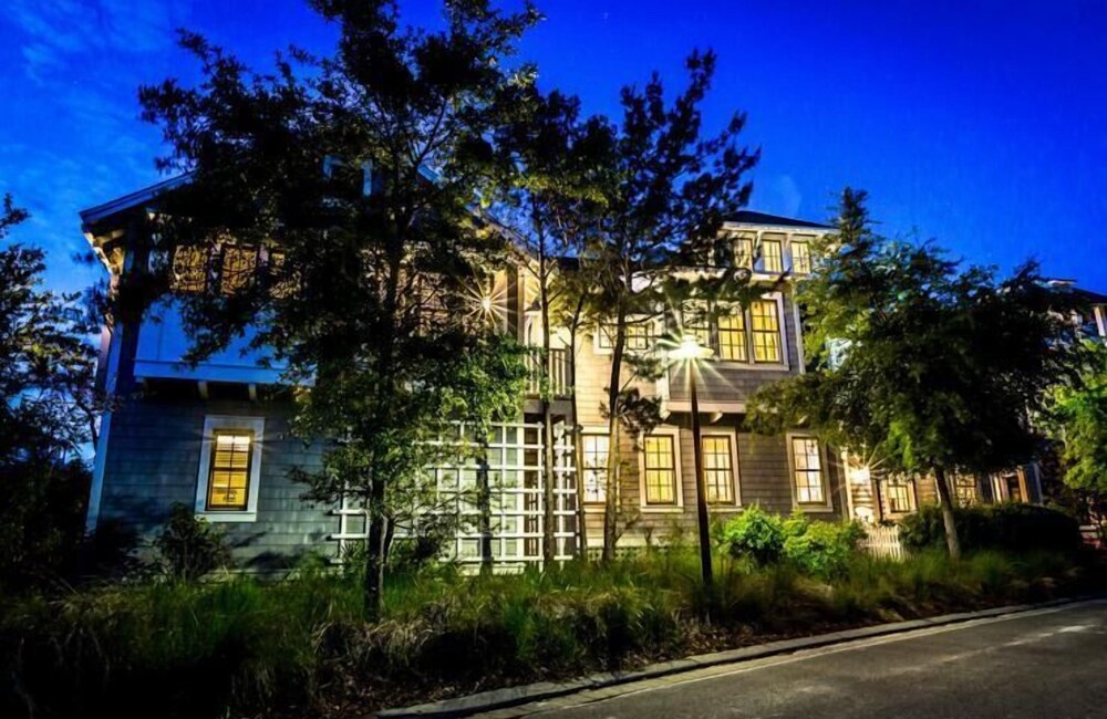 The Flagship of Watersound 5 Bedroom Holiday Home by Five Star Properties