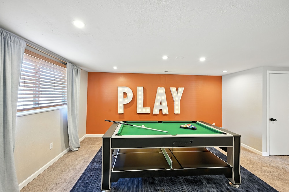 Family-friendly Arvada Getaway With Games Galore 4 Bedroom Home