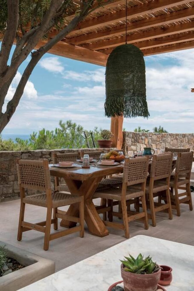 Nomade Villa 4 BD in Psarou view 5