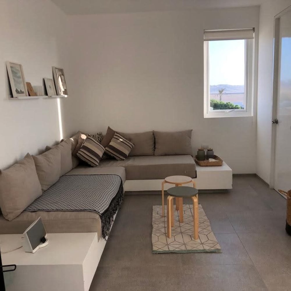 Perfect 5BR Villa With Private Terrace in Paracas view 5