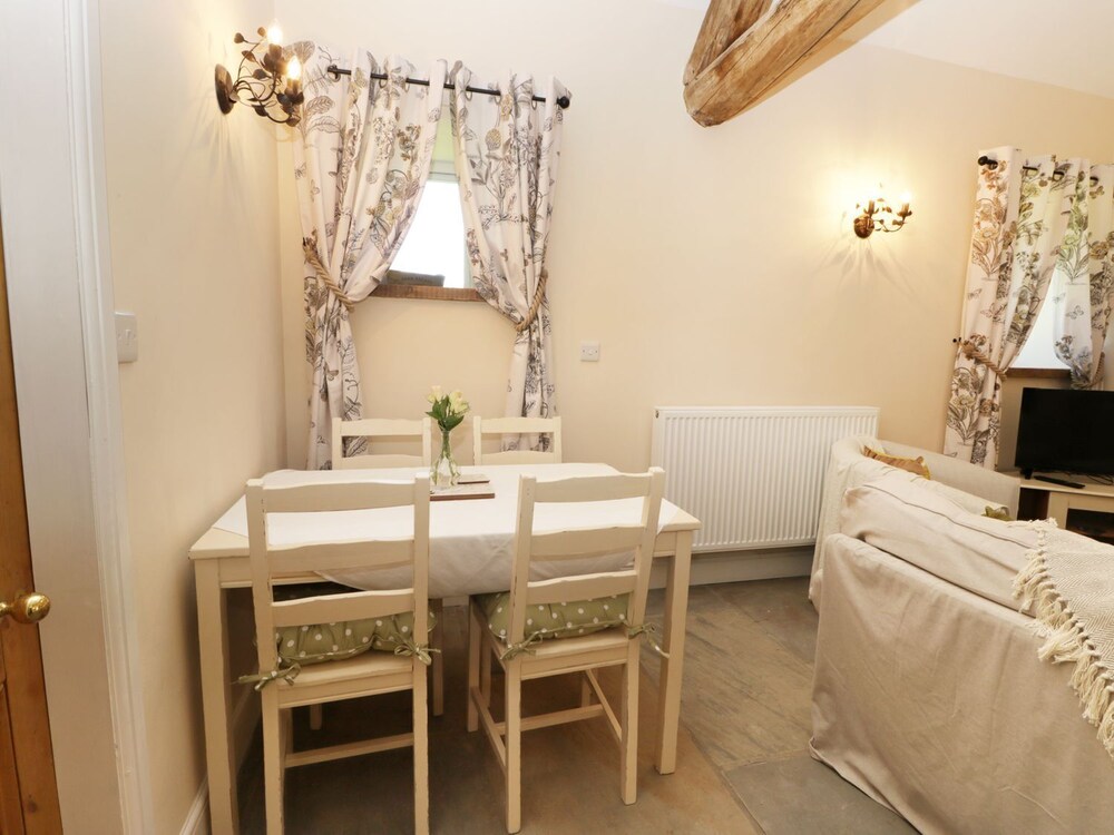 Puddleduck Cottage view 4
