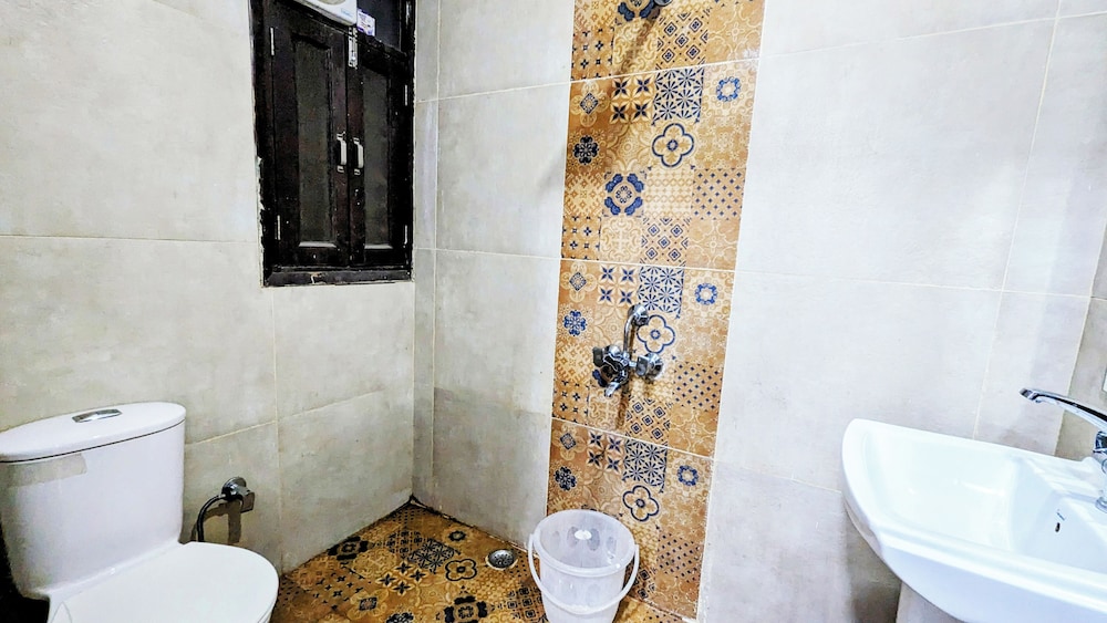 Hotel Prime Royalty Malviya Nagar